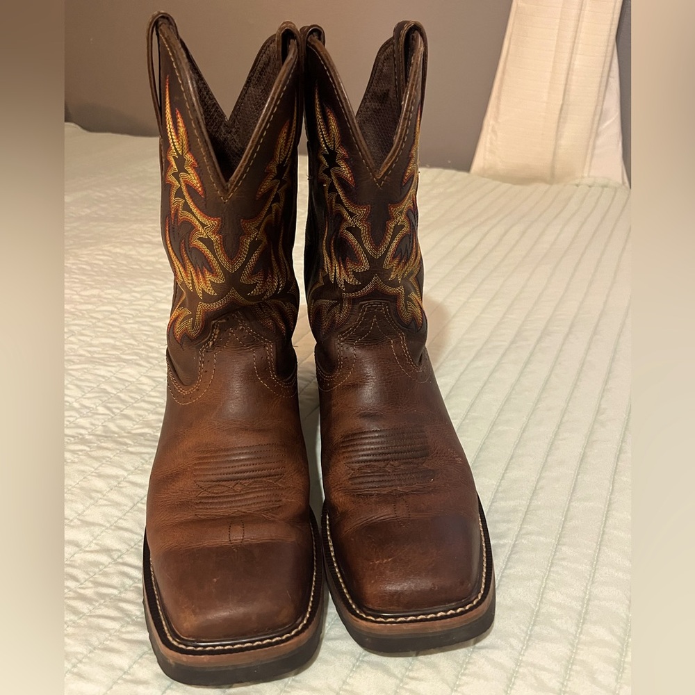 GUC -- Justin Original Men's Driller Pull-On Square Toe Work Boot - size 8.5